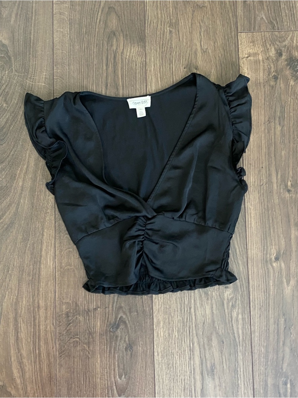 Bundle of 4 Black and White Short Sleeve Small Crop Tops. - Picture 3 of 5